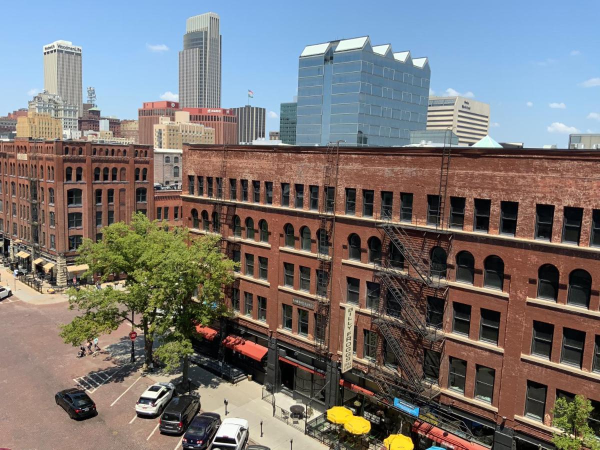 Blackout Themed Residence In The Prime Heart Of Omaha'S Old Market! Dış mekan fotoğraf