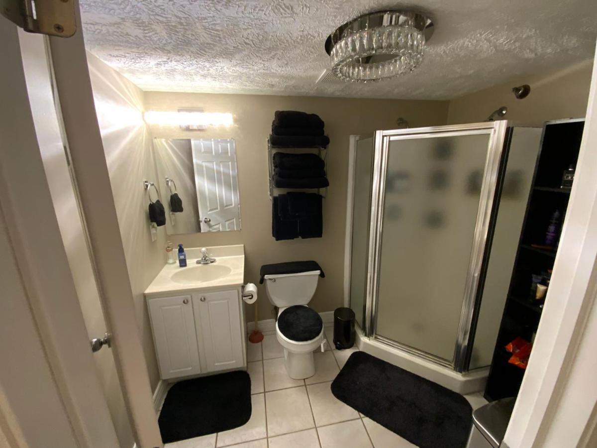 Blackout Themed Residence In The Prime Heart Of Omaha'S Old Market! Dış mekan fotoğraf